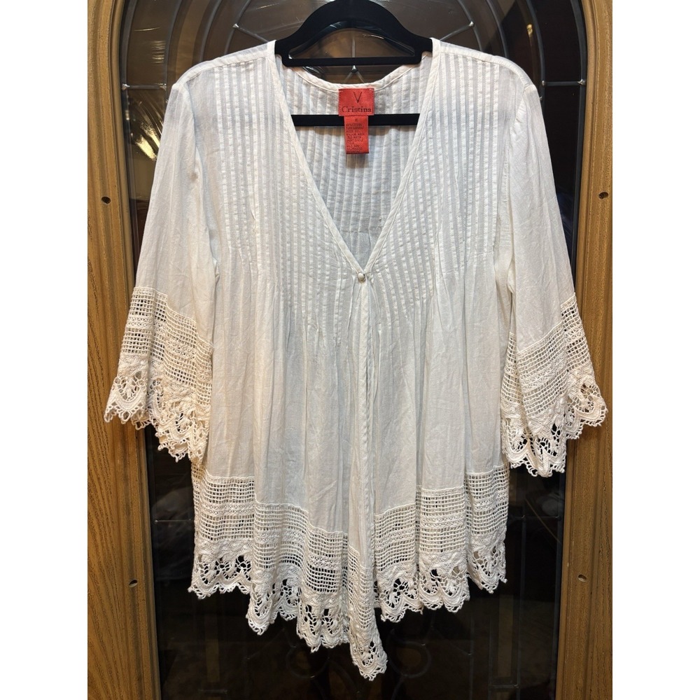 V Christina One Button Front Close White Crochet Accents Cover-up Top Medium